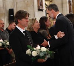 Su Majestad el Rey transmite sus condolencias a los familiares de las víctimas de las inundaciones