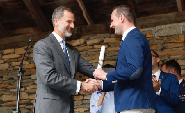 Su Majestad el Rey entrega el Premio al Pueblo Ejemplar 2018