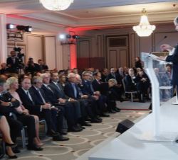 Su Majestad el Rey y el Presidente de Alemania en primera fila de asientos durante la intervención del presidente del Instituto de Crédito Oficial (IC