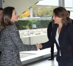 Su Majestad la Reina recibe el saludo de la ministra para la Transición Ecológica, Terresa Ribera