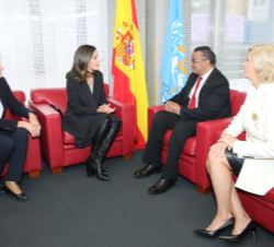 Su Majestad la Reina se reune con el director general de la OMS, Tedros Adhanom
