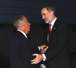 Su Majestad el Rey recibe el saludo del presidente de la República Portuguesa, Marcelo Rebelo de Sousa