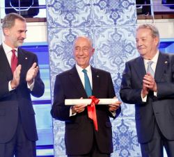 Su Majestad el Rey entrega el "Premio Fernández Latorre 2018" al presidente de la República Portuguesa, Marcelo Rebelo de Sousa