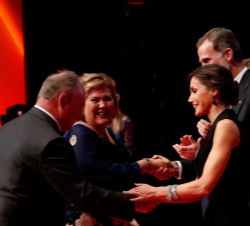 Sus Majestades los Reyes entregan el Premio a la Empresa Socialmente Comprometida: Empresa Walkerpack MPL, recogieron el galardón Salvador López y Pep