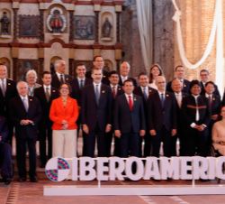 Fotografía oficial de la Cumbre