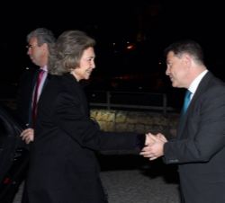 Su Majestad la Reina Doña Sofía recibe el saludo del presidente de la Junta de Comunidades de Castilla-La Mancha, Emiliano García Page