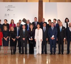 Su Majestad la Reina Doña Sofía acompañada de las autoridades e invitados al acto de entrega del "Premio Patrimonio 2018"
