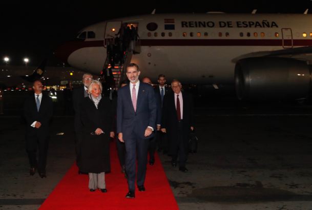 Su Majestad el Rey a su llegada al Aeropuerto Internacional Benito Juárez de la Ciudad de México