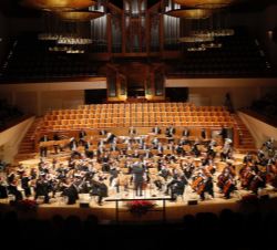 Momento del concierto a cargo de la Orquesta Sinfónica y Coro de Radio Televisión Española