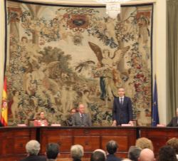Su Majestad el Rey Don Juan Carlos durante la intervención del gobernador del Banco de España, Pablo Hernández de Cos