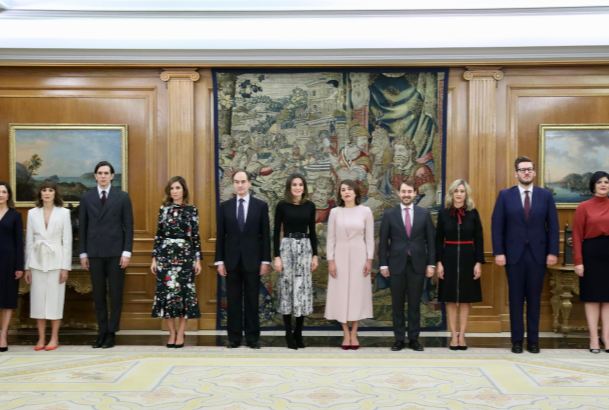 Su Majestad la Reina junto a una representación de Vogue-España (Grupo Condé Nast). con motivo de su 30º aniversario