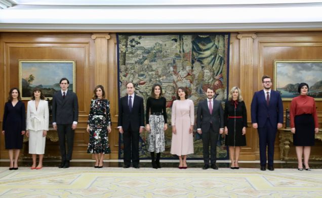 Su Majestad la Reina junto a una representación de Vogue-España (Grupo Condé Nast). con motivo de su 30º aniversario