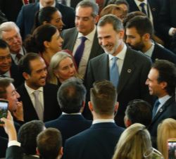 Encuentro de Su Majestad el Rey con los asistentes a este Foro
