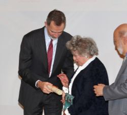 Su Majestad el Rey hace entrega del Premio Nacional de Sociología y Ciencia Política 2018 a María Ángeles Durán