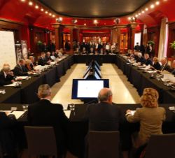 Vista general de la reunión del Patronato de la Fundación Teatro Real