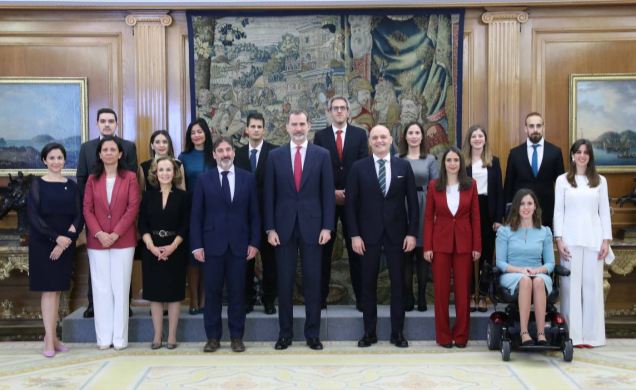 Su Majestad el Rey junto a la XIX Promoción de Funcionarios del Cuerpo Superior de Interventores y Auditores del Estado