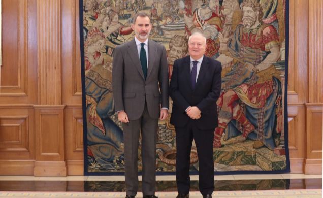 Don Felipe acompañado del Alto Representante de la ONU para la Alianza de Civilizaciones, Miguel Ángel Moratinos