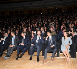 Su Majestad el Rey en los instantes previos al comiento del XXVIII Harvard World Model United Nations