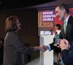 Su Majestad el Rey hace entrega del Premio Nacional SGE 2018 a Asunción Sánchez Justel