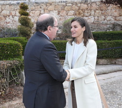 Su Majestad la Reina recibe el saludo del presidente de la Junta de Castilla y León, Juan Vicente Herrera