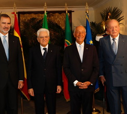 Su Majestad el Rey y Su Majestad el Rey Don Juan Carlos junto al Presidente de la República Italiana, Sergio Matarella y el Presidente de la República