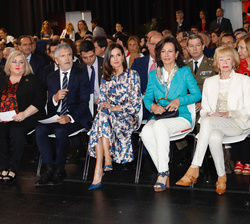 Doña Letizia en la primera fila de asientos del Pabellón Multiusos