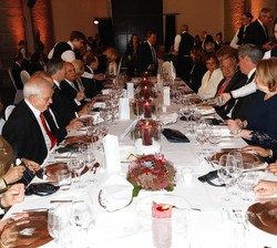 Vista de la mesa de la cena celebrada en el Ayuntamiento de Aquisgrán