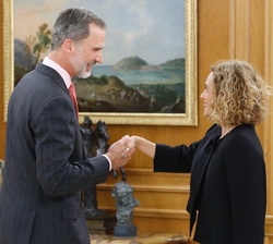 Su Majestad el Rey recibe el saludo de la presidenta del Congreso de los Diputados, Meritxell Batet