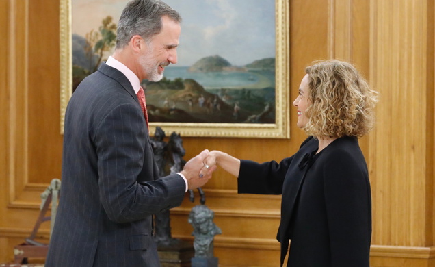 Su Majestad el Rey recibe el saludo de la presidenta del Congreso de los Diputados, Meritxell Batet