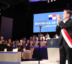 Su Majestad el Rey durante la Ceremonia de Traspaso de Mando Presidencial