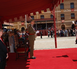 Su Majestad el Rey da su permiso para el inicio y desarrollo de los actos al General Director de la Academia General, el General de Brigada Carlos Jes