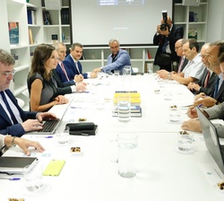 Su Majestad la Reina durante la reunión mantenida con el Consejo Asesor de la Fundación del Español Urgente "Fundéu BBVA"
