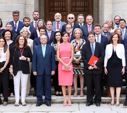 Su Majestad la Reina con los directores de los Centros del Instituto Cervantes 