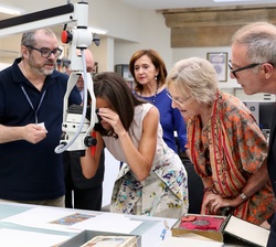 Doña Letizia durante la visita