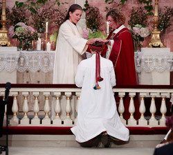 Su Alteza Real la Princesa Ingrid Alexandra de Noruega durante la ceremonia de su confirmación
