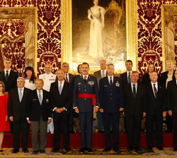 Don Felipe acompañado de una comisión del Capítulo de Madrid de la Liga Naval de los EE.UU.