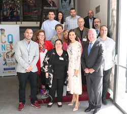 Doña Letizia junto a los miembros del Comité Pro Salud Mental de la Confederación Salud Mental España