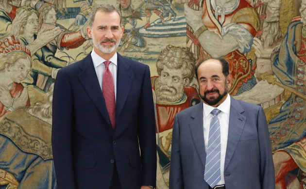 Su Majestad el Rey junto a Su Alteza el Jeque Sultán Bin Muhammad Al Qasimi, miembro del Consejo Supremo de Emiratos Árabes Unidos y Emir del Sharjah