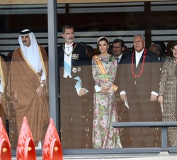 Don Felipe y Doña Letizia durante la solemne ceremonia de Entronización de Su Majestad el Emperador Naruhito