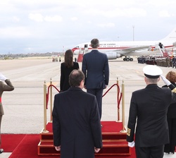Vista general del pabellón de Estado del Aeropuerto Adolfo Suárez Madrid-Barajas durante la interpretación del Himno Nacional