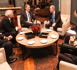 Don Felipe durante la reunión con el ex secretario general de las Naciones Unidas, Ban ki-Moon