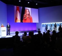Su Alteza Real Princesa de Asturias y de Girona tras su intervención recibe un caluroso aplauso