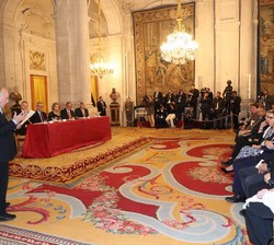 Joan Margarit pronuncia unas palabras tras recoger el premio Reina Sofía de Poesía Iberoamericana 2019