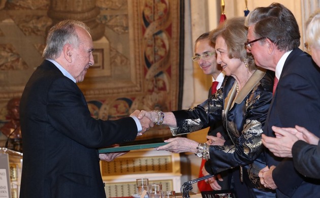 Doña Sofía entrega el premio Reina Sofía de Poesía Iberoamericana 2019 a Joan Margarit