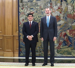 Su Majestad el Rey junto al Presidente de la República de Costa Rica, Sr. Carlos Alvarado