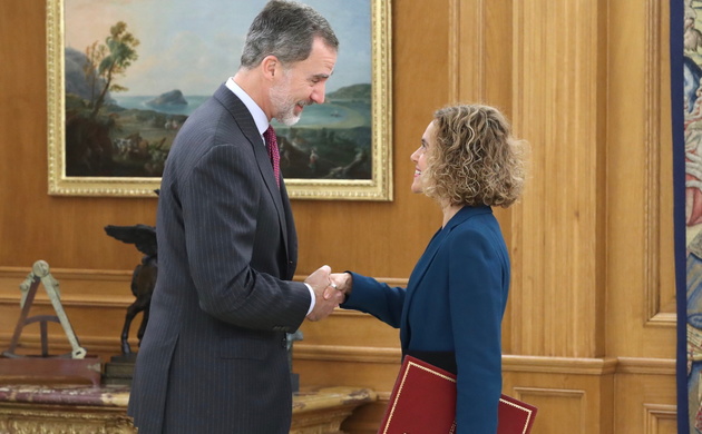 Su Majestad el Rey recibe el saludo de la presidenta del Congreso de los Diputados, Doña Meritxell Batet Lamaña