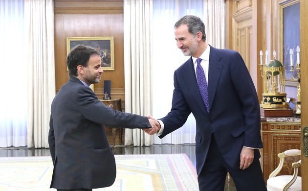 Su Majestad el Rey recibe el saludo del representante de En Comú Podem-Guanyem el Canvi, Don Jaume Asens Llodrá