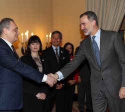 Su Majestad el Rey recibe el saludo del Coordinador NESA y viceministro de Asuntos Exteriores de la Federación de Rusia, Igor Morgulov
