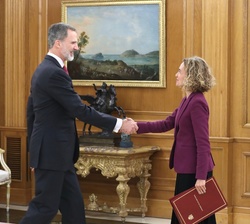 S.M. el Rey recibe el saludo de la presidenta del Congreso de los Diputados, Meritxell Batet Lamaña