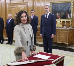 Doña María Jesús Montero, ministra de Hacienda, promete su cargo ante Su Majestad el Rey